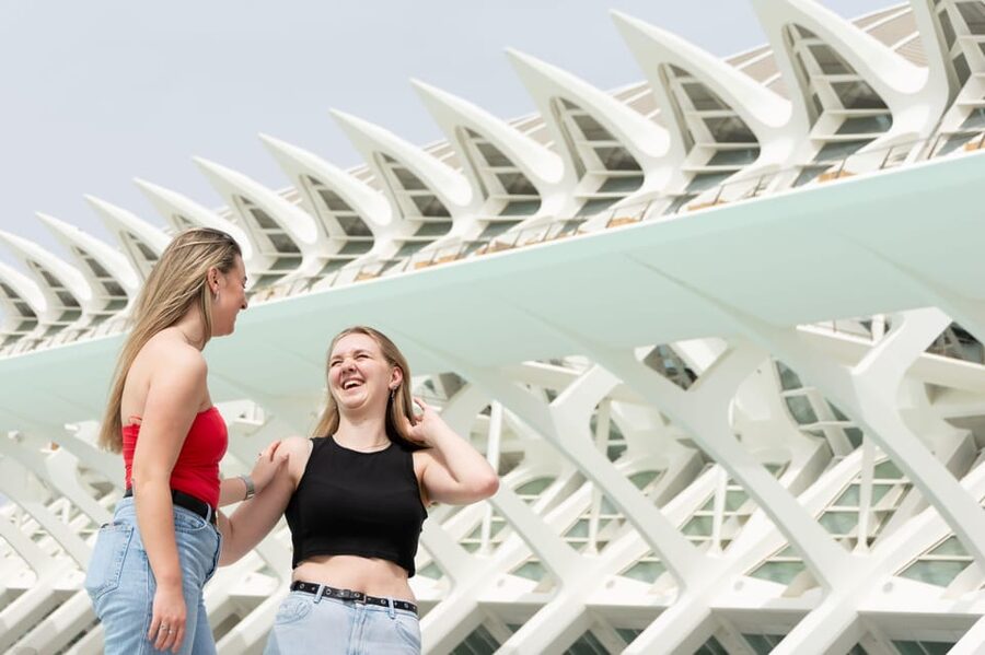 Valencia: Professional photoshoot at City of Arts & Sciences - What happens at L’Hemisfèric