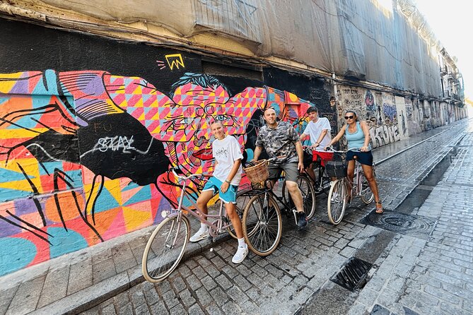 Valencia (Ruzafa): Guided Bike Tour of the city's highlights. - La Lonja and the trading power of Valencia