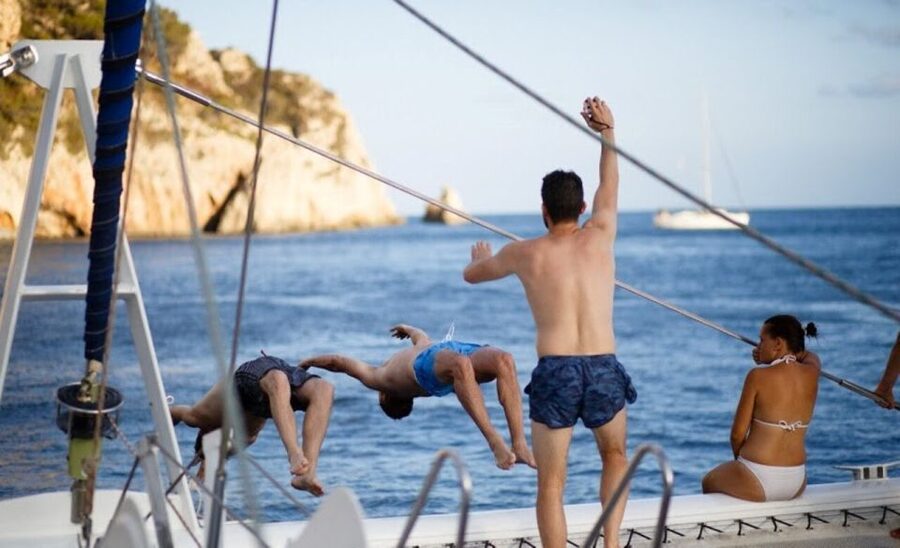 Valencia: Sailing Catamaran Cruise with Valencian Lunch - The swim stop near Valencia’s coast