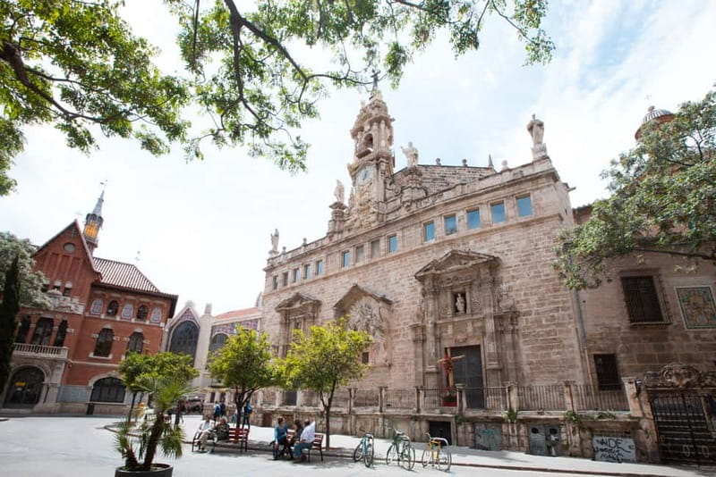 Valencia: San Nicolas, Silk Museum and Santos Juanes Church - Who should buy this ticket?
