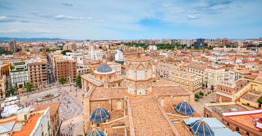 Valencia: Self-guided Audio Tour on Your Smartphone - Starting at Torres de Serranos