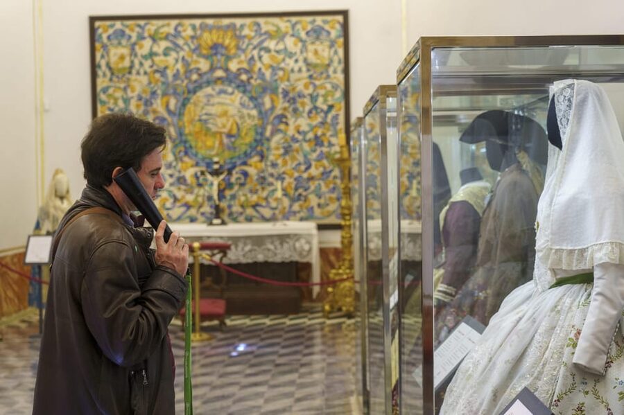 Valencia: Silk Museum Entry Ticket - What you will see during the 45-minute visit