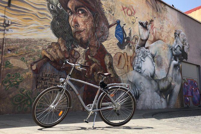 Valencia Street Art | Private Tour by Bike or Electric Ride - Valencia Cathedral as a useful landmark