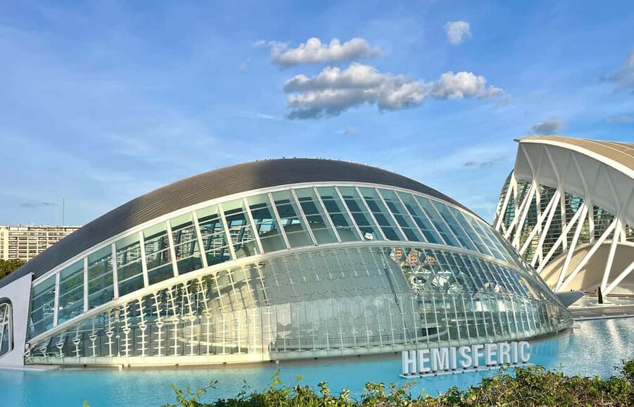 Valencia: the best 25 spots in the city by bike! - Palacio del Marqués de Dos Aguas and a lesson in excess
