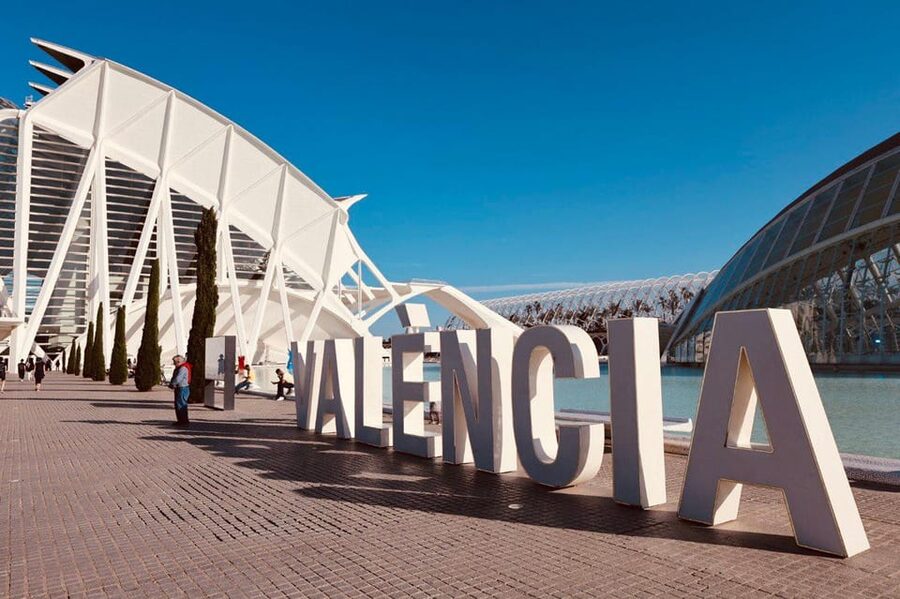 Valencia: Top 25 Highlights Guided Bike Tour - At a glance