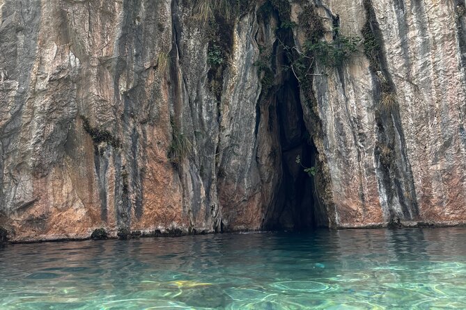 Valencia Tour Montanejos Hot Springs and Waterfall of the Bride - Salto de La Novia in Navajas
