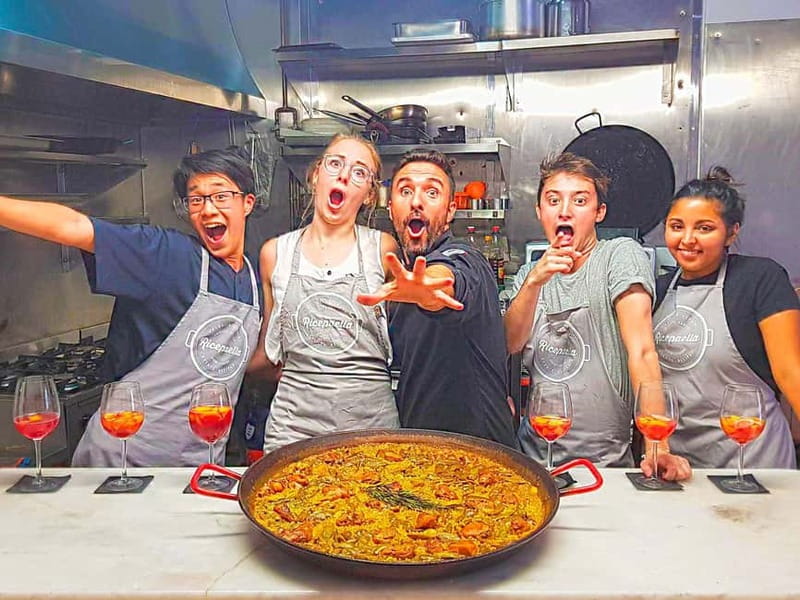 Valencia: Traditional Paella Cooking Class and Dinner - Key points at a glance