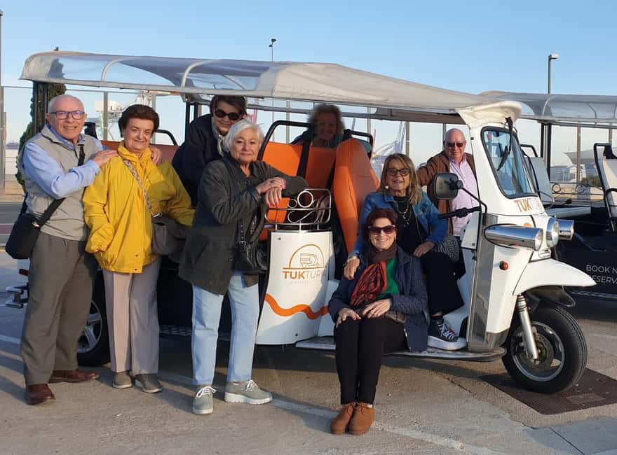 Valencia: Tuk Tuk City Tour - Reaching the City of Arts and Sciences