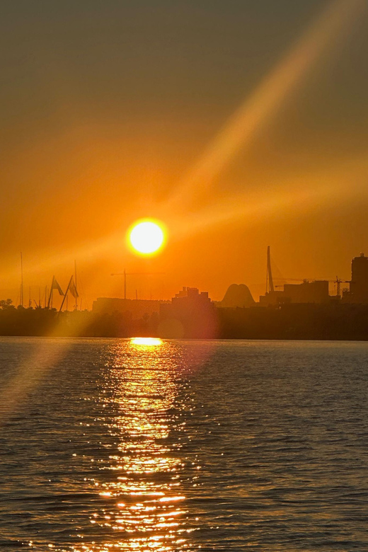 Valencia: VIP Sunset Cruise in Catamaran with drink - Key points to know before you book