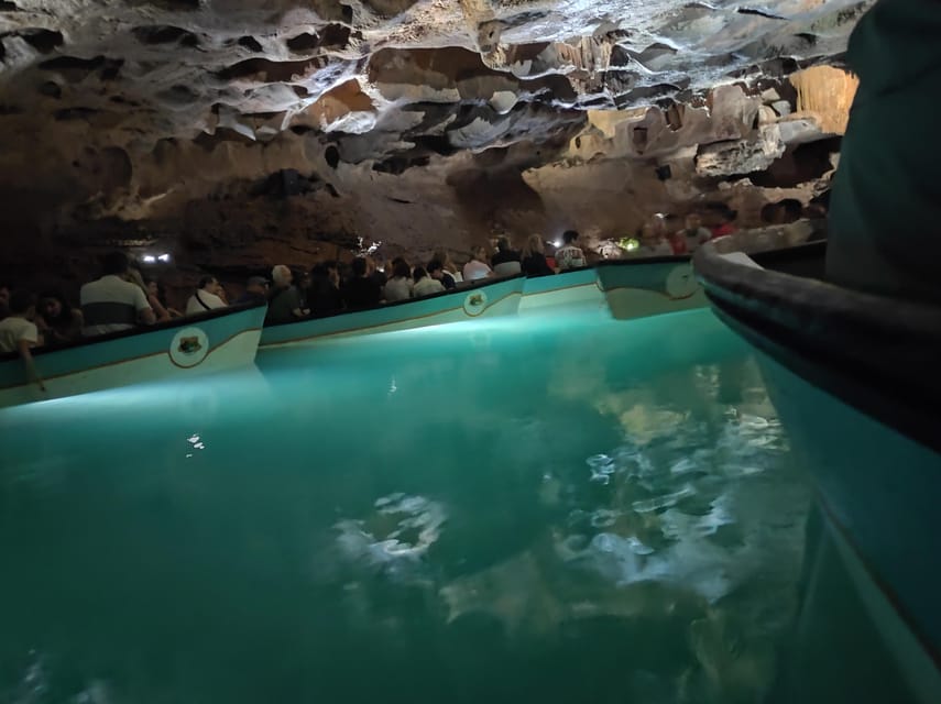 Valencia: Visit by boat to the Caves of Sant Josep - The 800-meter boat ride underground
