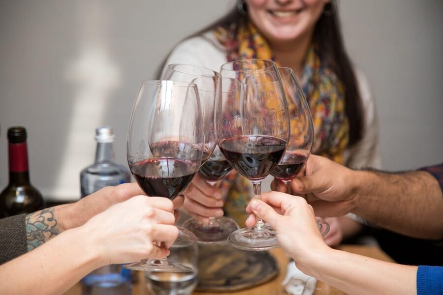 Valencia: Wine Tasting and Tapas Experience - Key points at a glance
