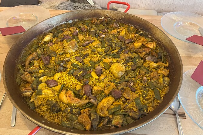 Valencian Paella class with welcome drinks and tapas - Is $82 Good Value?