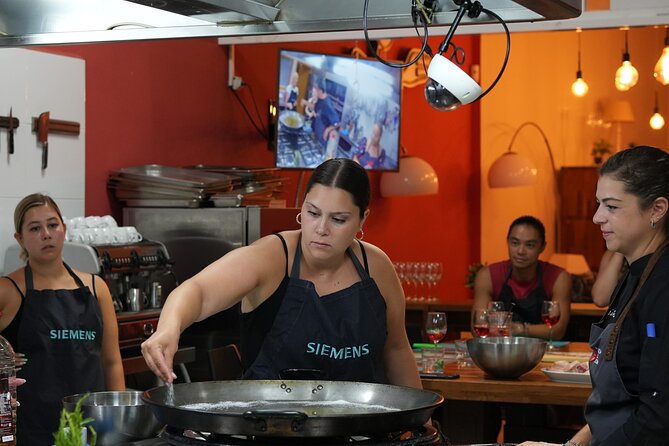 Valencian paella workshop and visit to the Algiros market - Inside Valencia Club Cocina