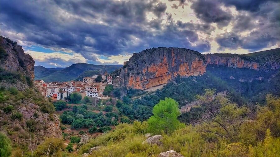 Visit the most beautiful village in Valencia: Chulilla - Why Chulilla makes such a fine day out