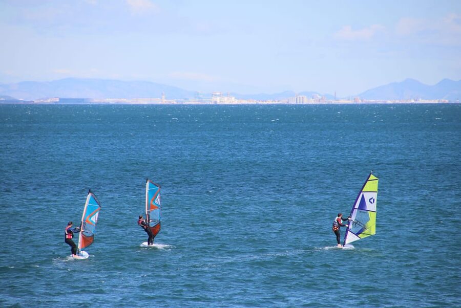 Windsurf class on Valencia beach - Key points at a glance