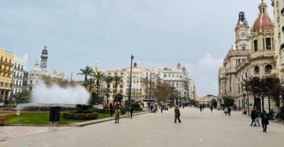Zoom Through Valencia: Top 25 Hotspots on E-Scooters